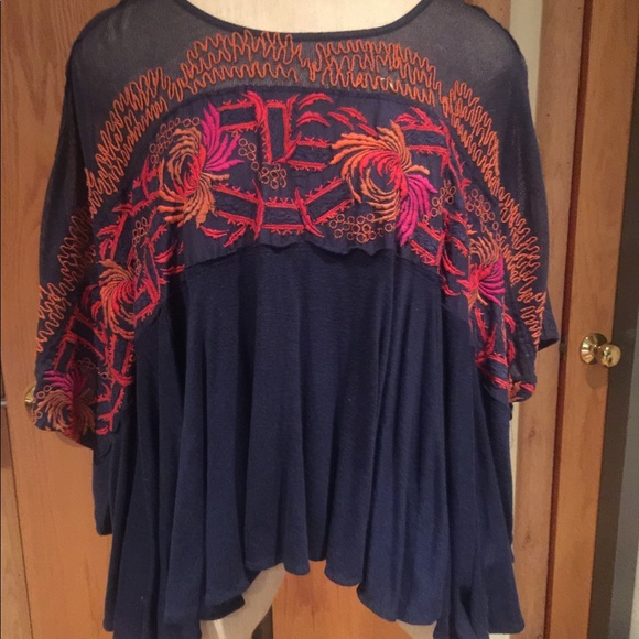 Free People Embroidered Pheasant Top NWOT - Picture 2 of 7